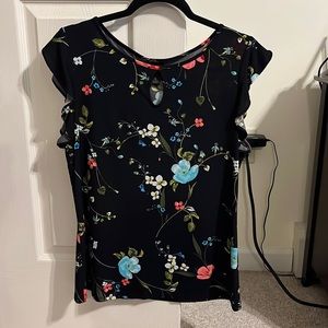 Women’s Worthington Top Size Medium